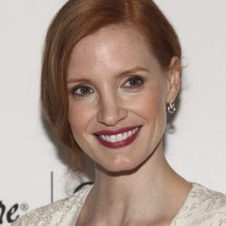 Jessica Chastain opta por un recogido