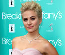 Pixie Lott con recogido