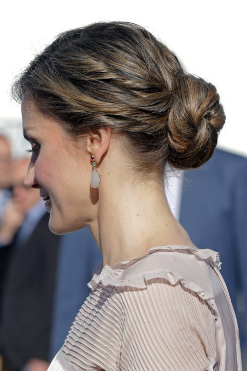La Reina Letizia con un recogido romántico