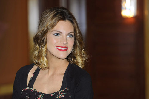 Amaia Salamanca apuesta por un colorete rosado