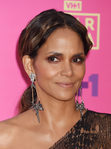 Halle Berry con coleta