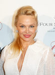Pamela Anderson en la Global Gift gala en París