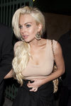 Lindsay Lohan opta por una coleta