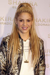 Skakira con una coleta alta con trenza
