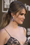Mireia Lalaguna con coleta cardada y maquillaje en tonos rosas