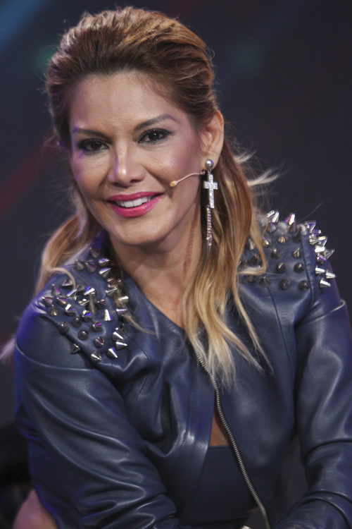 Ivonne Reyes con un tupé