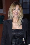 Ivonne Reyes con una melena midi rubia