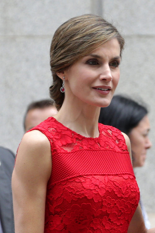 La Reina Letizia da protagonismo al arco de la ceja