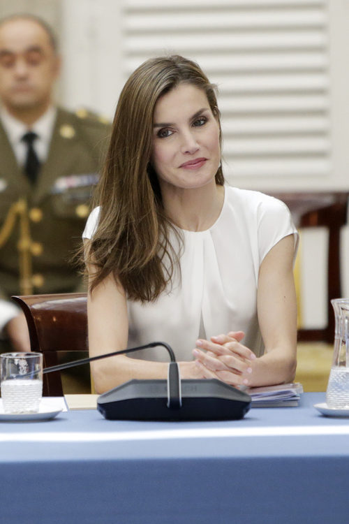 Con el colorete la Reina Letizia aporta color a sus mejillas