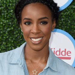 Kelly Rowland con trenzas en forma de corona