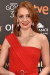 Cristina Castaño con una melena midi ondulada