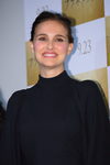 Natalie Portman con un recogido alto