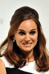 Natalie Portman con un peinado con tupé