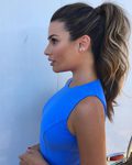 Lea Michele con coleta alta ondulada