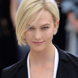 Karlie Kloss con melena bob lisa