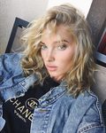 Elsa Hosk con melena bob y maquillaje natural