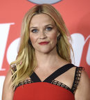 Reese Witherspoon con melena suelta y labios rojos