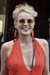 Sharon Stone despeinada en Roma