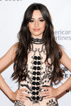 Camila Cabello apuesta por el look smokey