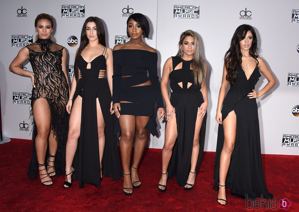 Fifth Harmony apuesta por la elegancia de los vestidos negros