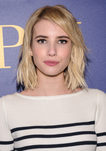 Emma Roberts con melena short bob rubia ondulada