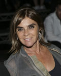 Carine Roitfeld demuestra la importancia de las cejas
