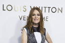 Julianne Moore sin peinar en la inauguración de una tienda Louis Vuitton en París