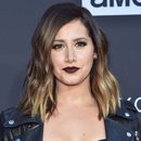 Ashley Tisdale con maxi pestañas en la celebración de los 100 capítulos de 'The Walkig Dead'