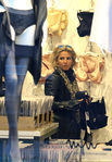Elsa Pataky de compras por Manhattan