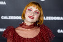 Miranda Makaroff lleva al extremo la tendencia del eye-shadow a color en el 25 aniversario de Calzedonia
