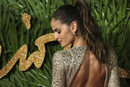 Izabel Goulart con coleta en los Premios British Fashion 2017