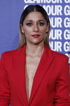 Mariam Hernández con un cabello repeinado con raya en medio en los Premios Revista Glamour