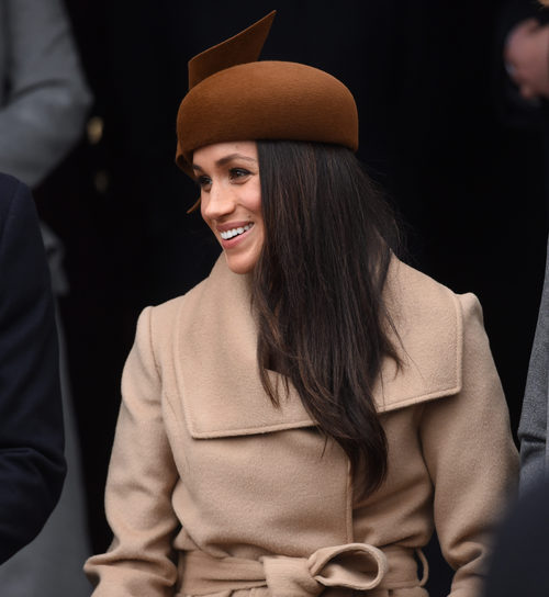 Meghan Markle con un beauty look natural para la comida de Navidad
