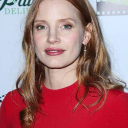 Jessica Chastain un poco despeinada en la ceremonia LAOFCS 2018