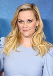 Reese Witherspoon con las ondulaciones al agua en la premiere de un pliegue en el tiempo