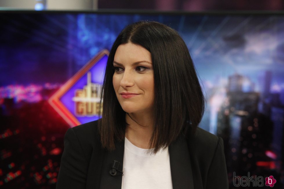 Laura Pausini con media melena en el programa El Hormiguero 2.0 presentado por Pablo Motos 2018