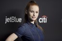 Madelaine Petsch con su tradicional ponytail en la Presentación de 'Riverdale' en el Palayfest