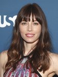 Jessica Biel, con flequillo en la premiere de 'The Sinner'