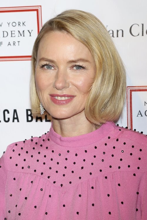 Naomi Watts con un maquillaje en tonos pastel en Tribeca Ball en la Academia de Arte de Nueva York 2018