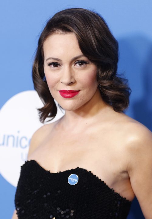 Alyssa Milano con una melena midi en la gala benéfica de Unicef 2018