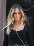Sarah Jessica Parker patina con su look en Nueva York