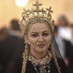 Mejores y peores beauty looks de la Gala MET 2018