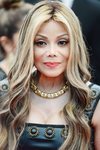 Latoya Jackson con el cabello ondulado en la premiere de 'Burning' en Cannes 2018