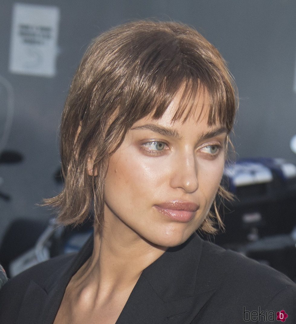 Irina Shayk estrena look en la Semana de la moda de Milán