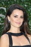 Penélope Cruz con un maquillaje natural en la fiesta Swarovski en Paris 2018