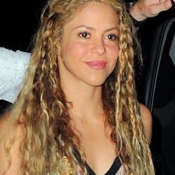 Shakira con el cabello ondulado paseando por Nueva York 2018