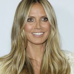 Heidi Klum con un maquillaje son sombras blancas en la presentación de la nueva temporada de Got Talent America 2018