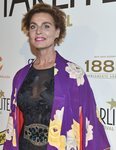 Antonia Dell'Atte con un labial ros chicle en el Festival Starlite en Marbella 2018