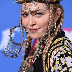 Madonna con el cabello decorado en la gala de los Premios MTV Video Music 2018
