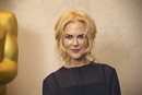 Nicole Kidman luce un recogido informal en Londres